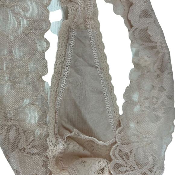 Victoria’s Secret All Over Lace Thong Panty Blush Womens Size Large - Picture 2 of 5